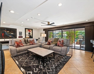 73191 Shadow Mountain Drive - Photo Thumbnail 10