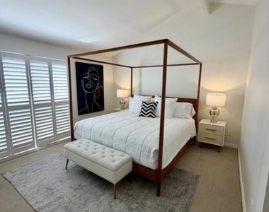 72499 Desert Flower Drive - Photo Thumbnail 14