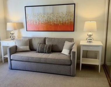 72499 Desert Flower Drive - Photo Thumbnail 8