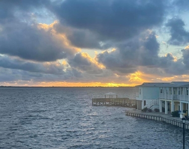 453 Ne Indian River Drive - Photo Thumbnail 19