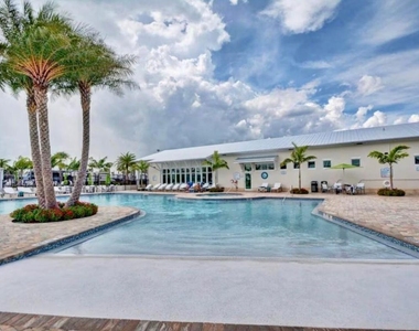 453 Ne Indian River Drive - Photo Thumbnail 24