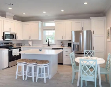 453 Ne Indian River Drive - Photo Thumbnail 6