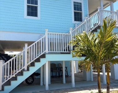 453 Ne Indian River Drive - Photo Thumbnail 1