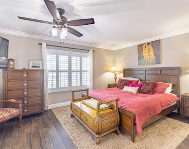 1038 Jeffery Street - Photo Thumbnail 17