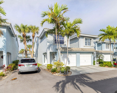 1038 Jeffery Street - Photo Thumbnail 34