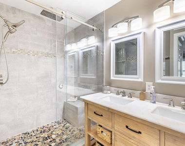 1038 Jeffery Street - Photo Thumbnail 19