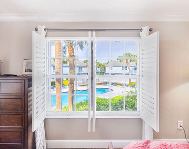 1038 Jeffery Street - Photo Thumbnail 27