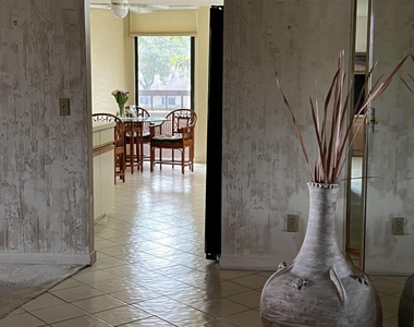 4702 Fountains Drive - Photo Thumbnail 8