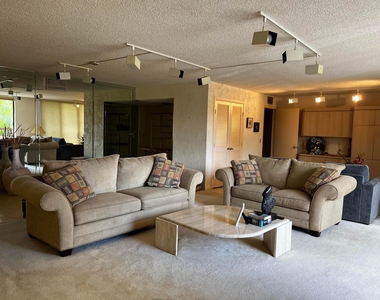 4702 Fountains Drive - Photo Thumbnail 5