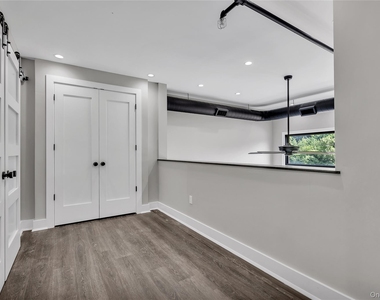 172 E Prospect Avenue - Photo Thumbnail 1