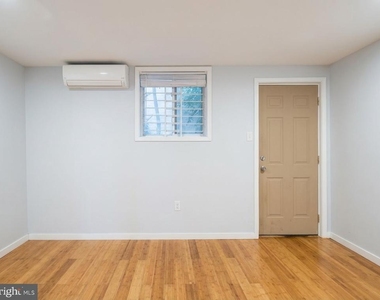 1525 W Seybert Street - Photo Thumbnail 3