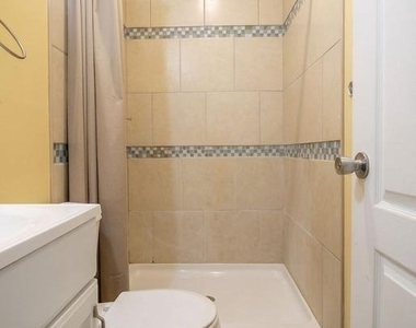 1525 W Seybert Street - Photo Thumbnail 4