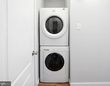 1525 W Seybert Street - Photo Thumbnail 5