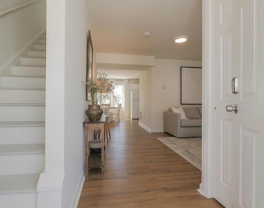 128 N Rhode Island Avenue - Photo Thumbnail 5