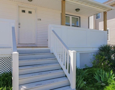 128 N Rhode Island Avenue - Photo Thumbnail 3