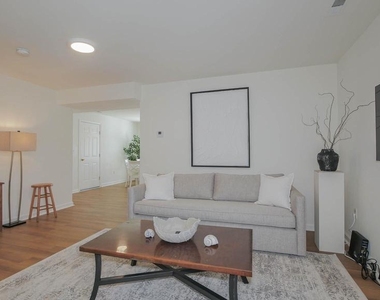 128 N Rhode Island Avenue - Photo Thumbnail 11