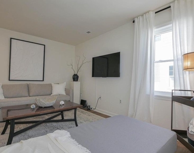 128 N Rhode Island Avenue - Photo Thumbnail 10