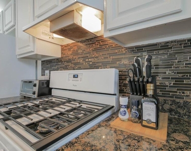 128 N Rhode Island Avenue - Photo Thumbnail 22