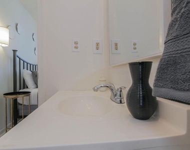 128 N Rhode Island Avenue - Photo Thumbnail 54