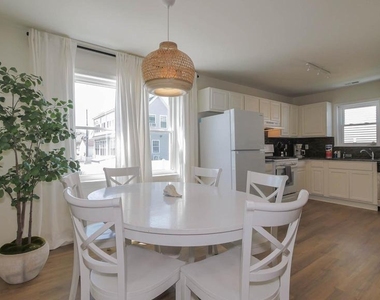 128 N Rhode Island Avenue - Photo Thumbnail 15