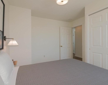 128 N Rhode Island Avenue - Photo Thumbnail 42