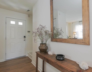 128 N Rhode Island Avenue - Photo Thumbnail 7