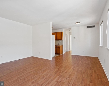 630 11th Street Ne - Photo Thumbnail 2