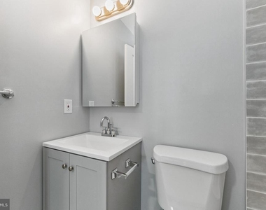 2021 E Street Ne - Photo Thumbnail 11