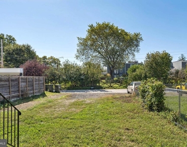 2021 E Street Ne - Photo Thumbnail 13