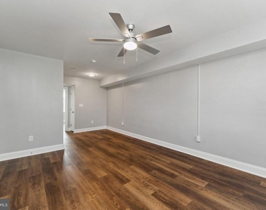 2021 E Street Ne - Photo Thumbnail 1