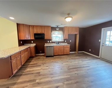 1333 Nash Road Nw - Photo Thumbnail 4