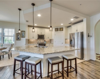 10470 Casella Way - Photo Thumbnail 4