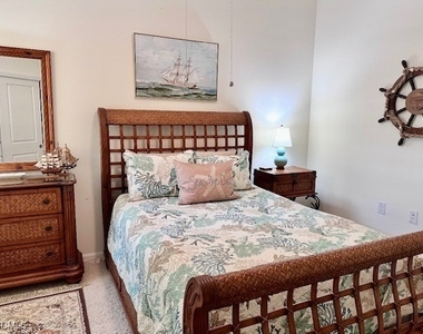 10470 Casella Way - Photo Thumbnail 8