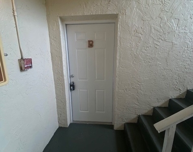 12648 Kenwood Lane - Photo Thumbnail 2