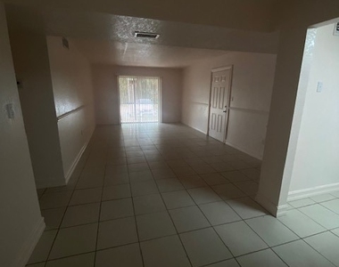 12648 Kenwood Lane - Photo Thumbnail 3