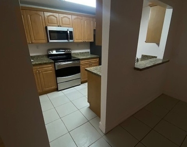 12648 Kenwood Lane - Photo Thumbnail 7