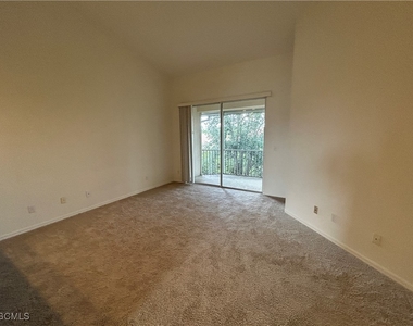 4255 Liron Avenue - Photo Thumbnail 3