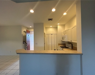 4255 Liron Avenue - Photo Thumbnail 2