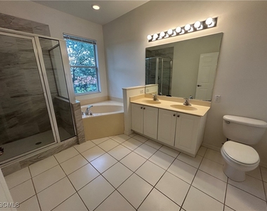 4255 Liron Avenue - Photo Thumbnail 7