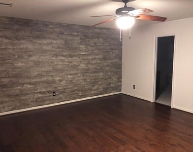 7914 Tilbury Woods Lane - Photo Thumbnail 13