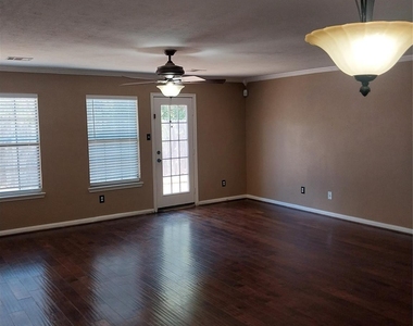 7914 Tilbury Woods Lane - Photo Thumbnail 2
