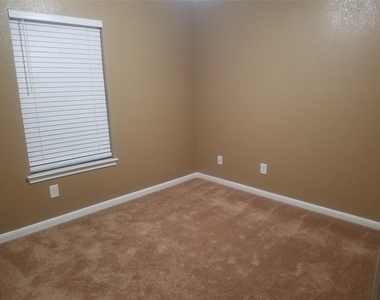 7914 Tilbury Woods Lane - Photo Thumbnail 23