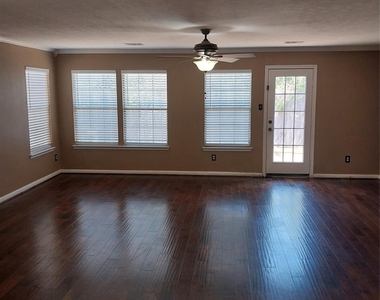 7914 Tilbury Woods Lane - Photo Thumbnail 3