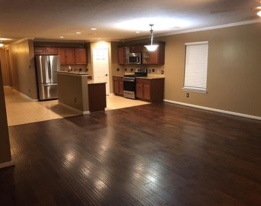 7914 Tilbury Woods Lane - Photo Thumbnail 4