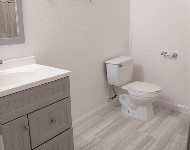 7914 Tilbury Woods Lane - Photo Thumbnail 25
