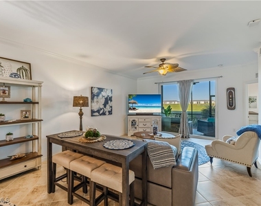 43031 Greenway Boulevard - Photo Thumbnail 14