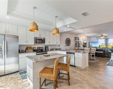 43031 Greenway Boulevard - Photo Thumbnail 11