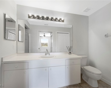 8550 Kingbird Loop - Photo Thumbnail 4