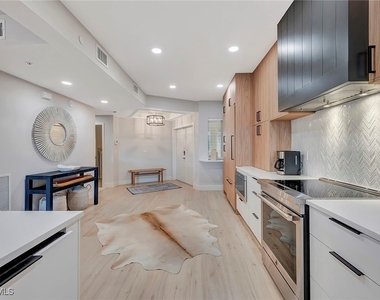 7671 Pebble Creek Circle - Photo Thumbnail 5