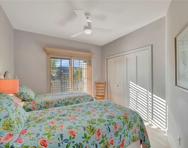 7671 Pebble Creek Circle - Photo Thumbnail 21
